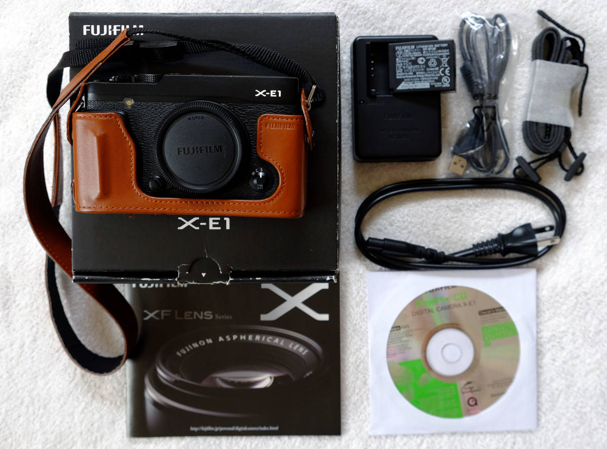 ☆FUJIFILM X-E1+オマケ・送料無料☆