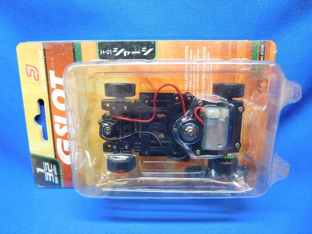 PLAFIT 製 Super32完成車（モーター無し）赤シャーシ2枚