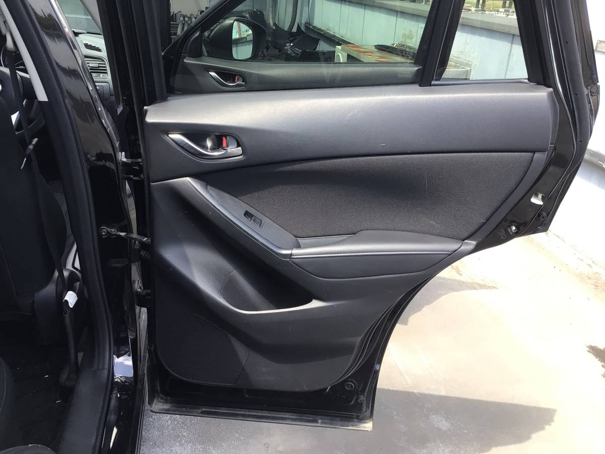 マツダ CX‐5 右 リヤドア KE KE2FW カラー 41W ブラック ヒンジ 内張り
