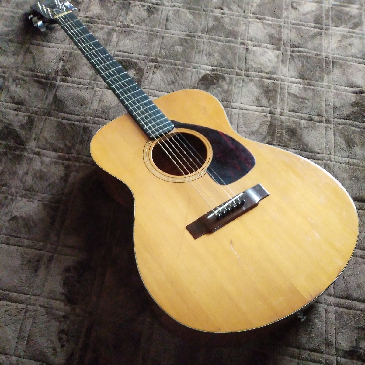 YAMAHA FG-110 赤ラベル激鳴り YAMAHA FG-110 赤ラベル 赤ラベル