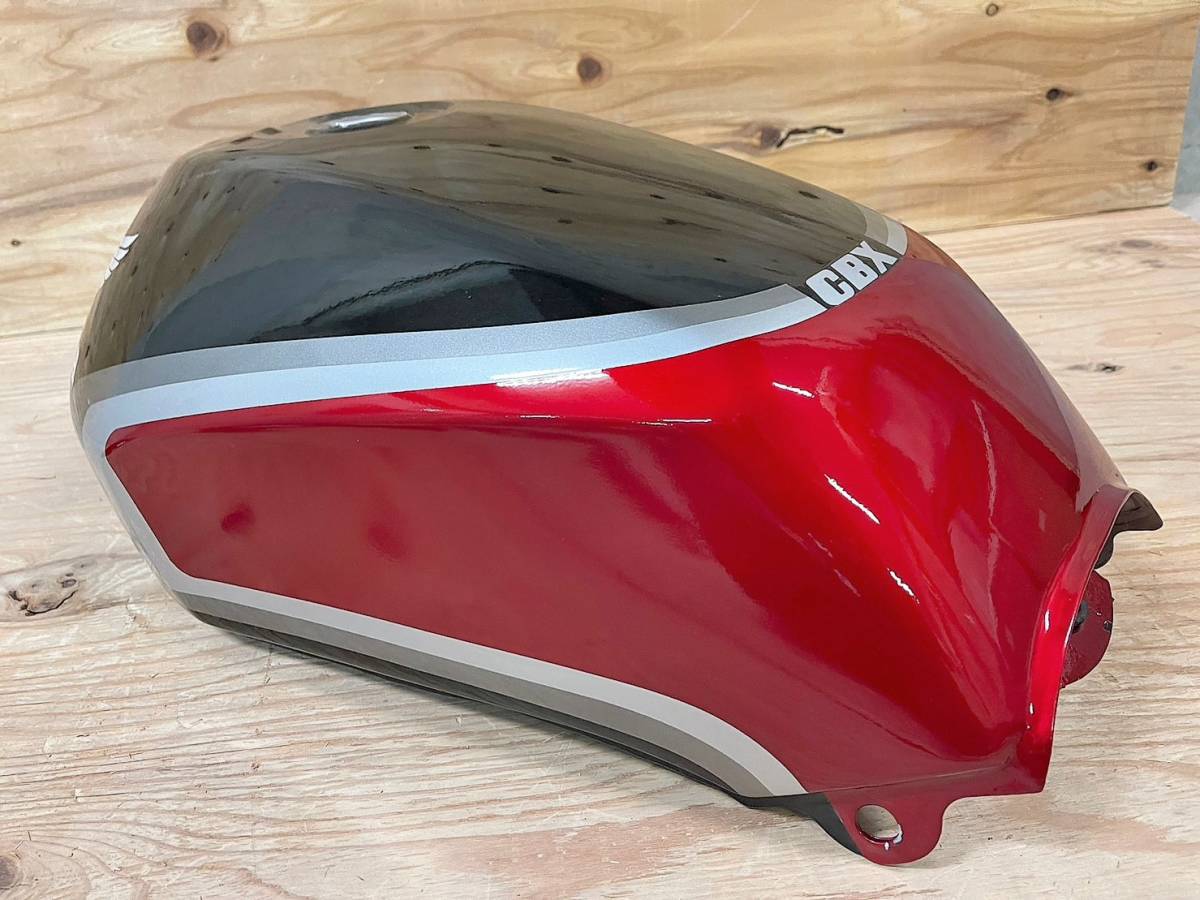 Y20 CBX400F 外装セット 黒赤2型 カラー/中古 美品 塗装後 未使用