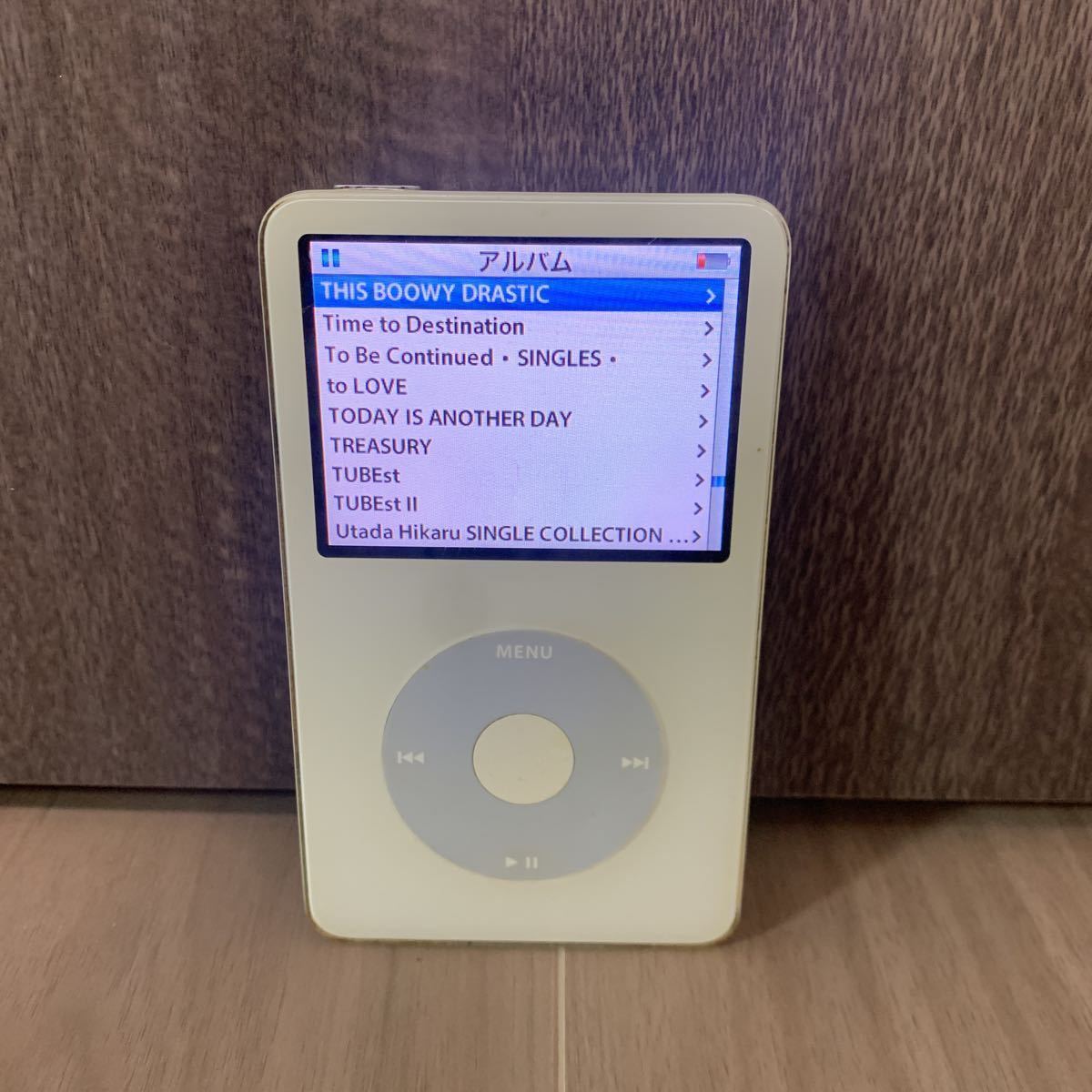 現状販売 Apple iPod classic 30GB 第5世代 A1136 ホワイト 白 本体のみ ジャンク扱い