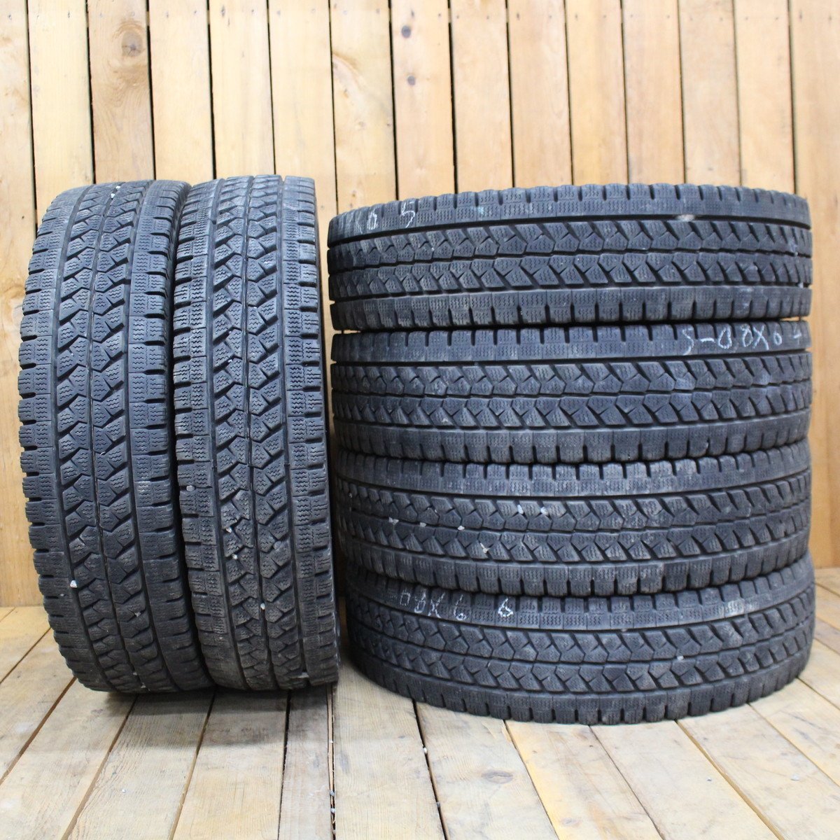個人宅配送不可 ブリヂストン ブリザック W979 205/80R17.5 120/118L LT スタッドレスタイヤ 6本SET エルフ キャンター等