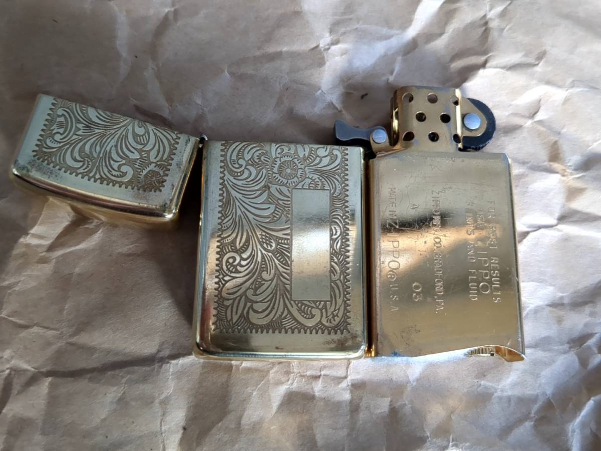 送料140～】zippo 2003年製 真鍮 唐草 /スリム型 コンパクト ゴールド 