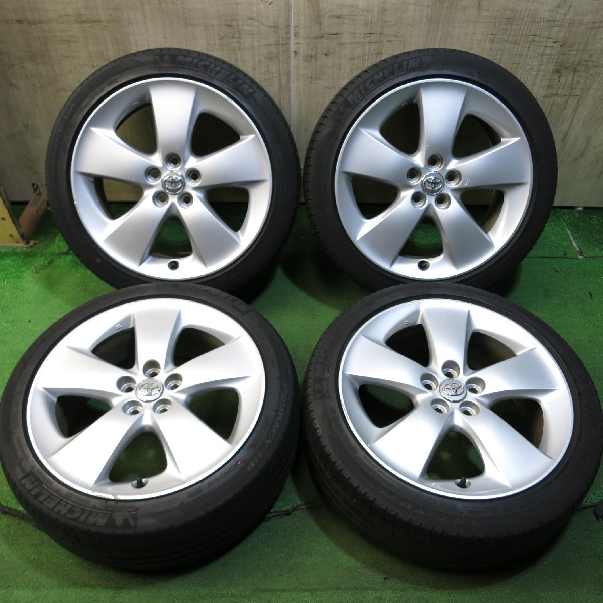 キレイ☆トヨタ 30系 プリウス ツーリング 純正 215/45R17 ミシュラン
