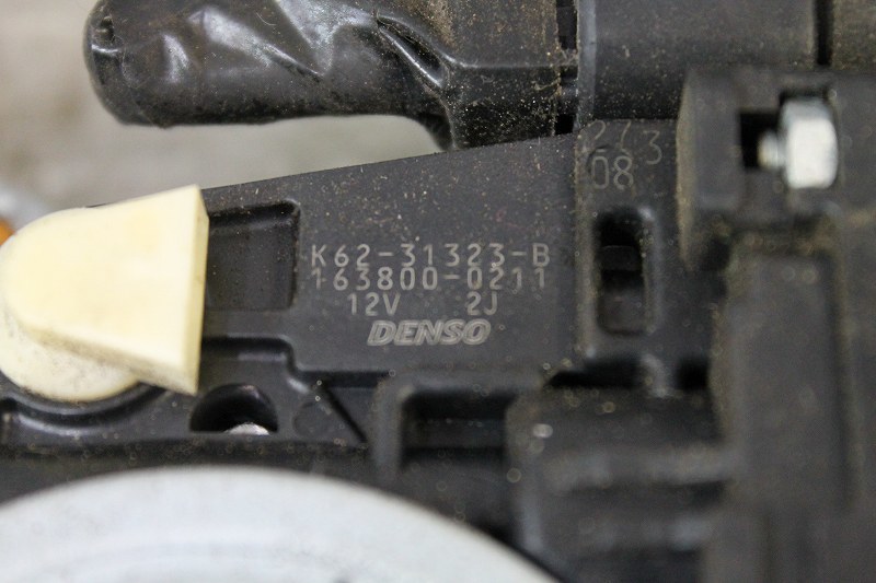看板 MPV 23C 前期(LY3P) 純正 DENSO 右イージークローザー スライドドア
