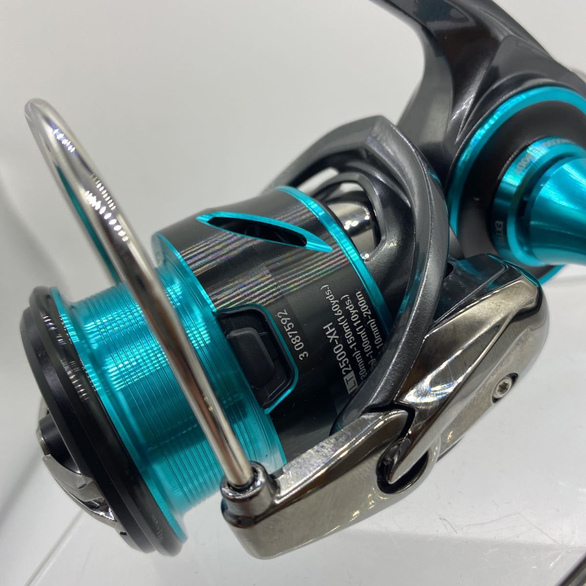 ダイワ DAIWA 21エメラルダスエア LT2500‐XH 美品 送料無料