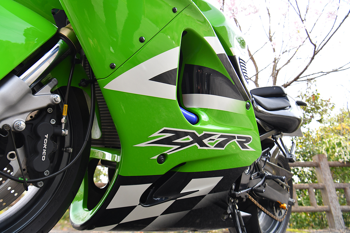 専用出品です。 カワサキ ZX-7R 最終モデル 8，000キロ リアオーリンズサス 美車極上