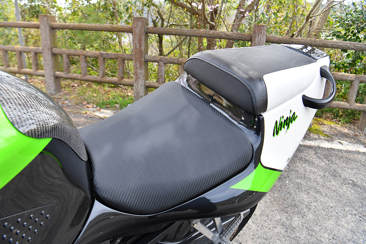 カワサキ ZX-7R 最終モデル 8，000キロ リアオーリンズサス 美車極上