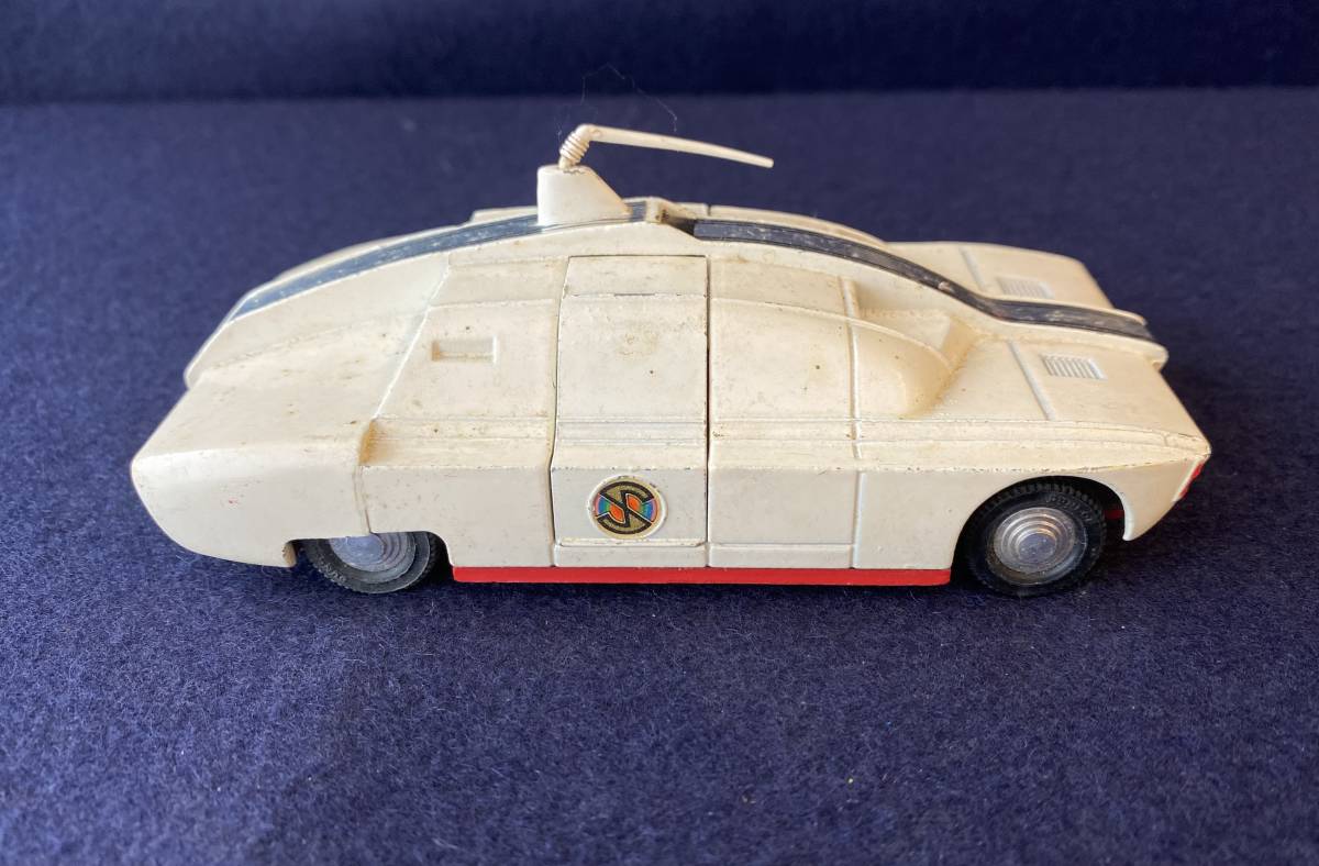 23、DINKY TOYS 105 MAXIMUM SECURITY VEHICLE ディンキー ムービー