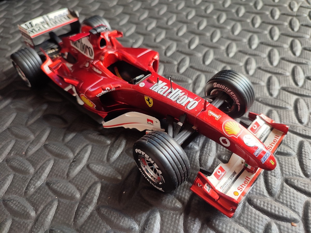 F2004 フェラーリ 1⁄18 1:18 at Mattel 1/18 マテル製 フェラーリ F 2004