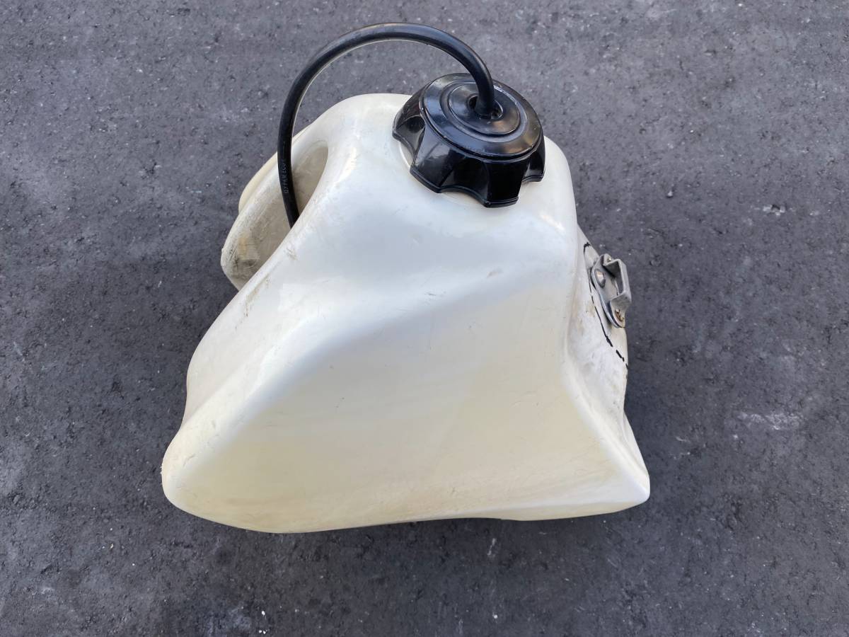 樹脂燃料タンク プラスチックタンク ガソリンタンク TTR250 TT250R 