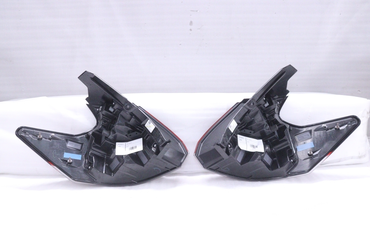 34-1837★美品★LED P15 キックス★左右テールライト ICHIKOH D252 ユニット 純正★日産 (UK) キックス 2026年最新Yahoo!オークション P15 メール便可ニッサン 全 パーツ（ブレーキ・テールランプ