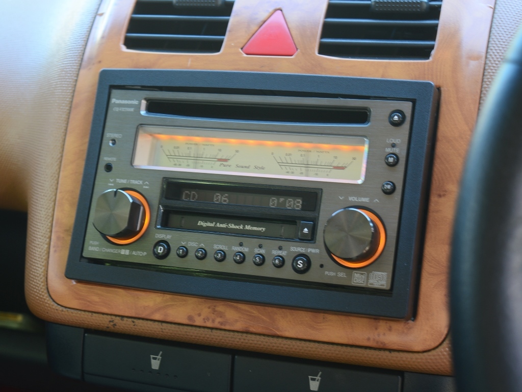 Panasonic CQ-VX5500KD 限定ブラックボディ 2DIN CD・FM/AMチューナー 