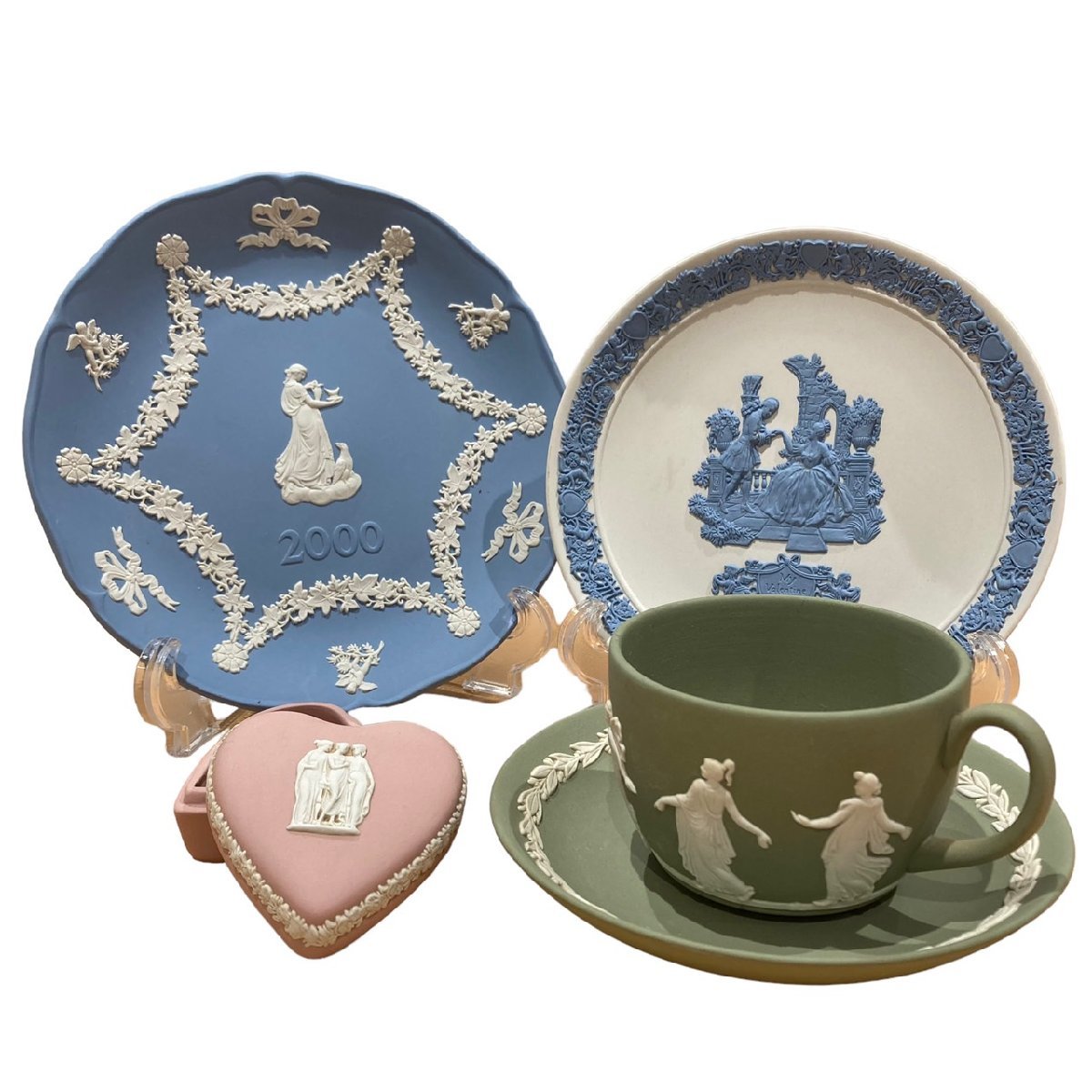 ★Wedgwood ウェッジウッド ジャスパー イヤープレート 2枚・ハートボックス ピンク系・カップ＆ソーサー グリーン系 セット