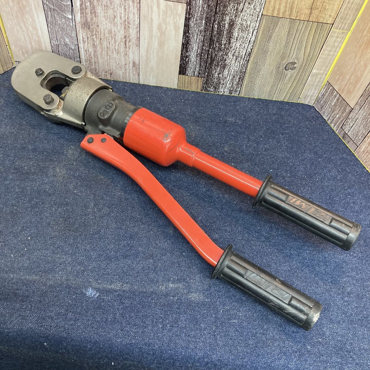 中古品泉精器 ☆中古品☆ IZUMI イズミ 泉精器 14.4V