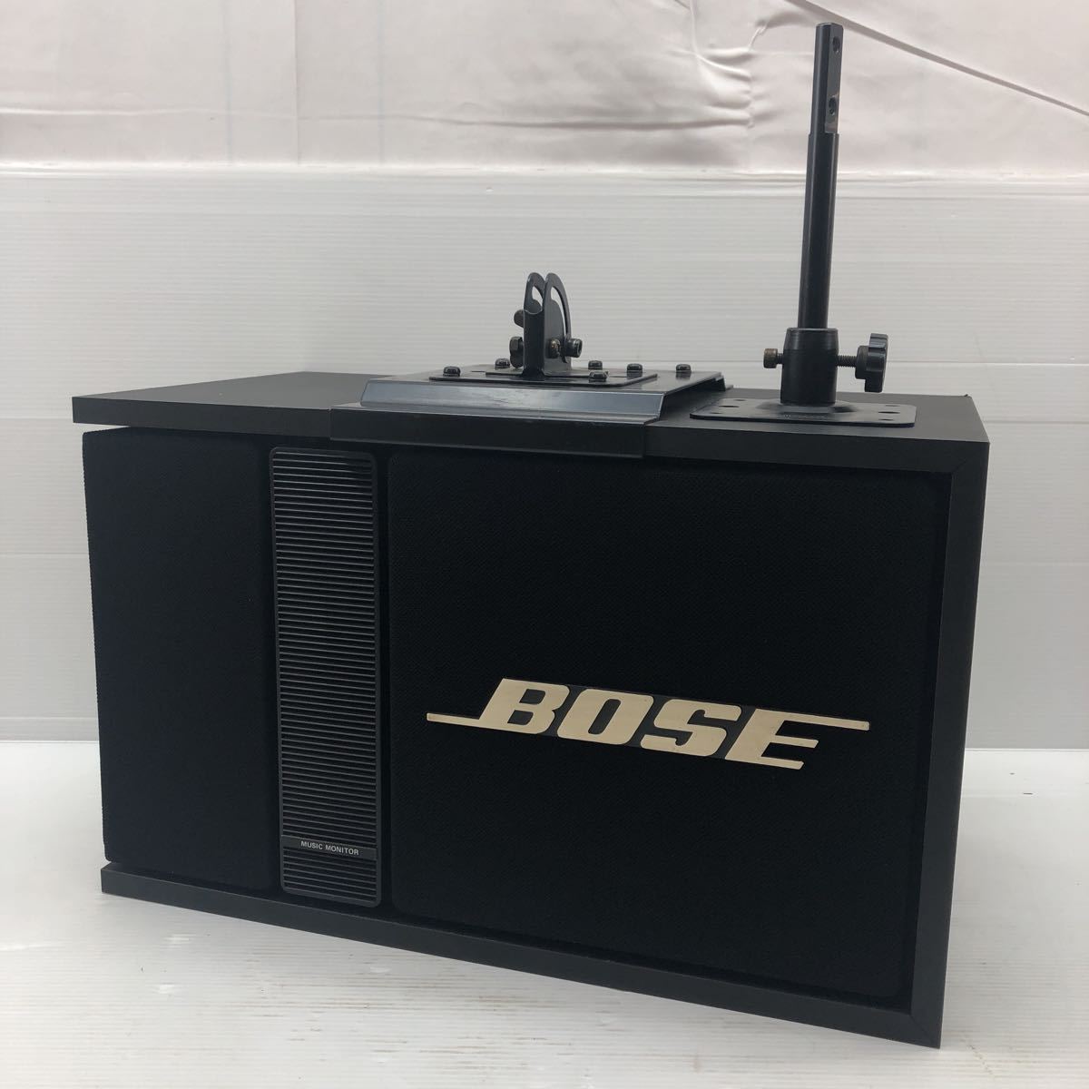 Y ☆美品☆ BOSE ボーズ 301 MUSIC MONITOR Ⅱ ミュージック モニター 2 スピーカー レフト のみ 吊り下げ様 ジャンク 簡易清掃済み