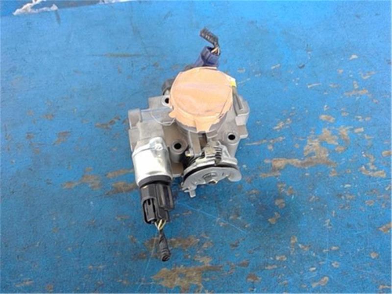 ホンダ 純正 ライフ 《 JB5 》 スロットルボディー P60405-23004838 JB5 ライフ ホンダ JC2 DBA-JC1 16400-RS8-901