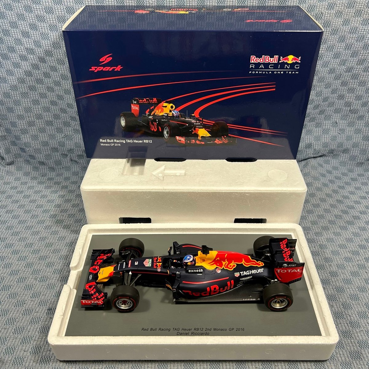 XA181●送料無料！【 SPARK 1/18 レッドブル RB12 モナコGP 2016 ＃3 】18S241