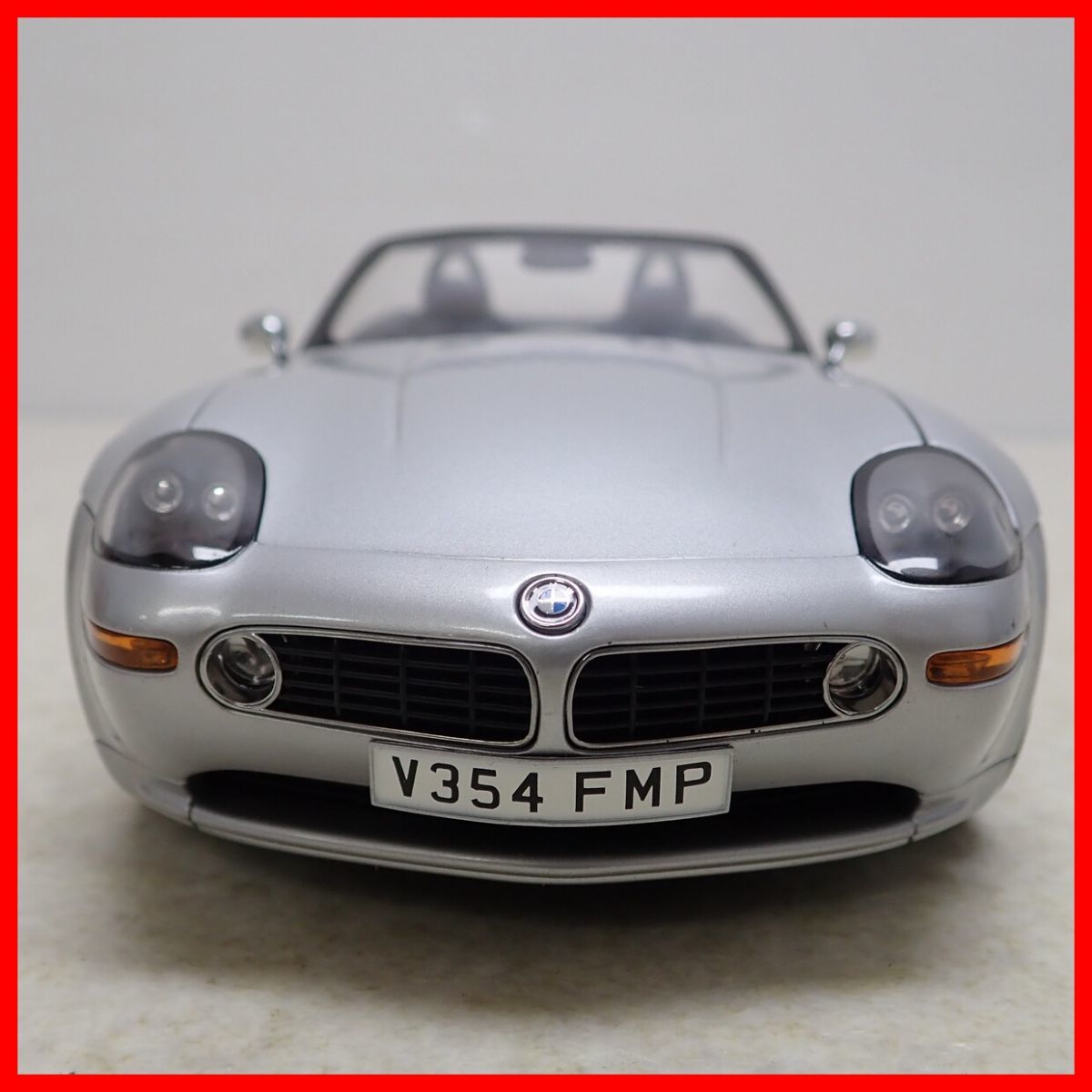 James Bond ワールド・イズ・ノット・イナフ eBay DB5 007 | 1:18