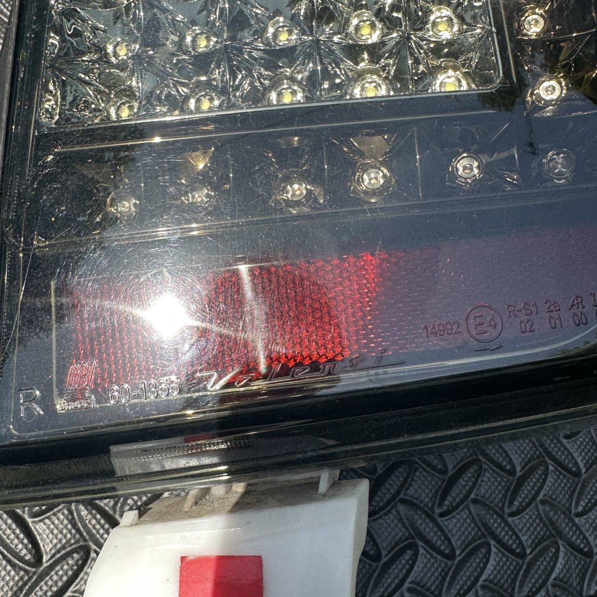 30プリウス VALENTI スモークテール | VALENTI ヴァレンティ