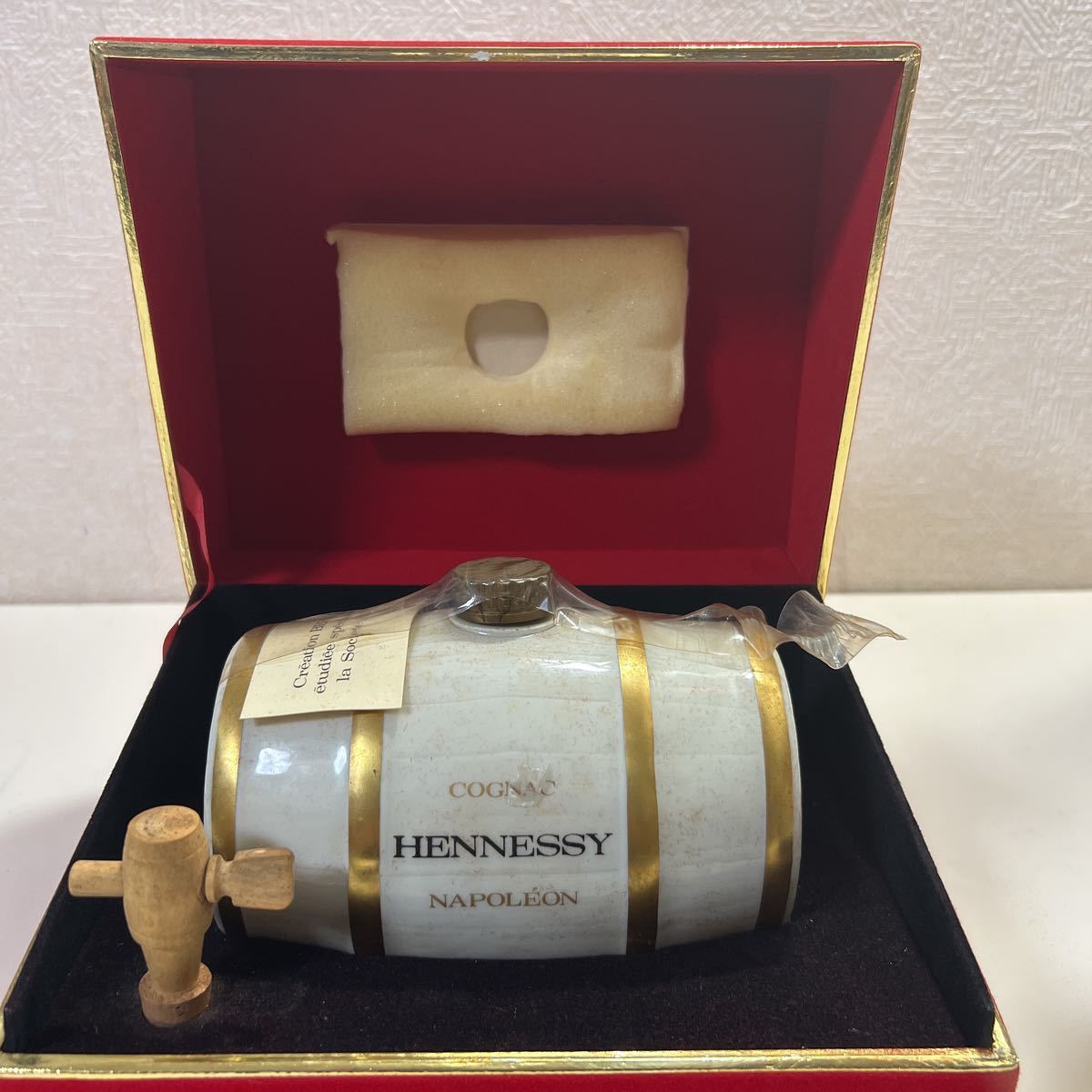 ブランデー ヘネシー ナポレオン 樽型 白陶器 Hennessy 替え栓・冊子付