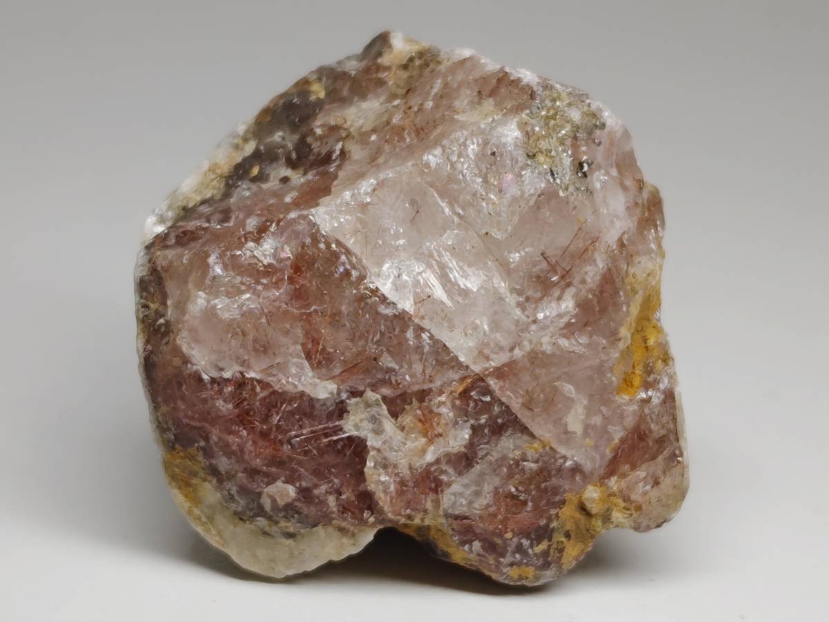 ルチルクォーツ 340g 水晶 原石 鑑賞石 自然石 誕生石 鉱物 鉱石 水石
