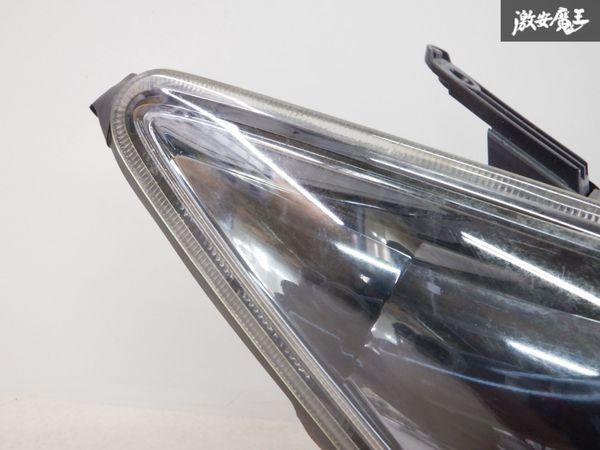 トヨタ 純正 ZGE20 ウィッシュ HID ヘッドライト ヘッドランプ 右 右側