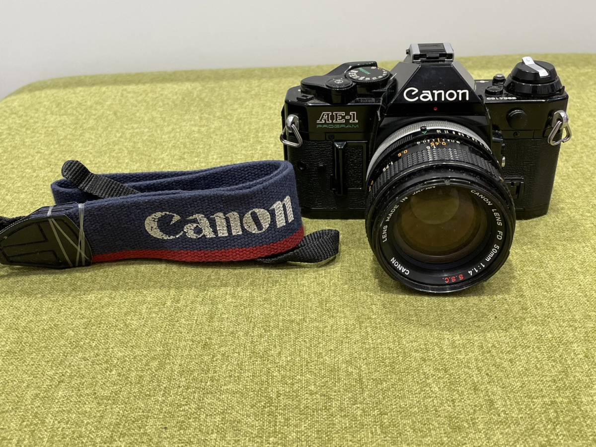 Canon AE-1 50mm Camera 35mm SLR FD with Film Lens ボディ