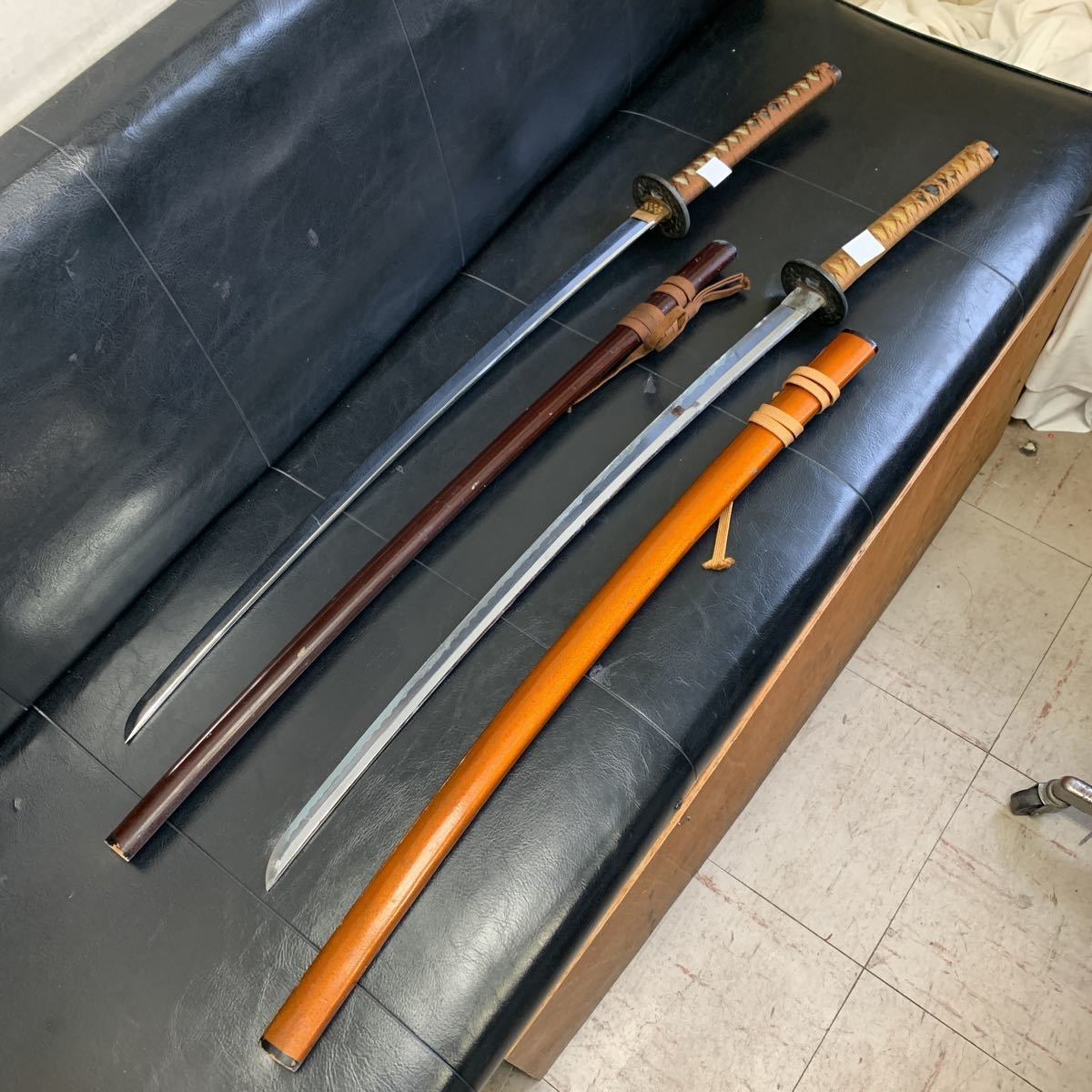 模造刀2振り（大刀、脇差）拵え山吹色 侍 武闘家 居合刀、日本刀