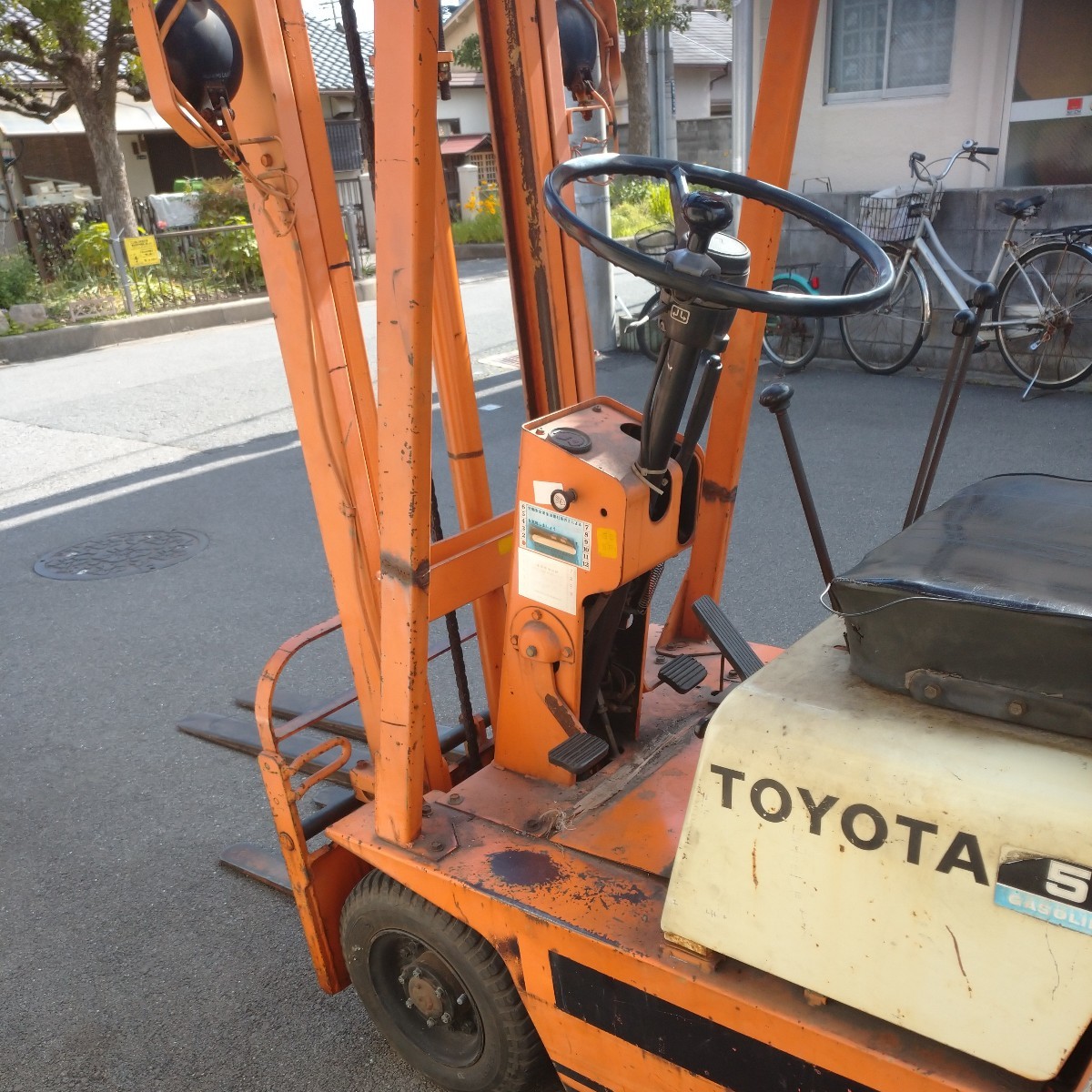 トヨタフォークリフト 500キロ型式FG5爪カバー付き最大揚高2500mm最大 