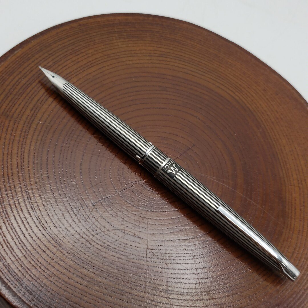 M様専用超美品！！レア品！PILOT 万年筆 ミューμストライプ格子柄