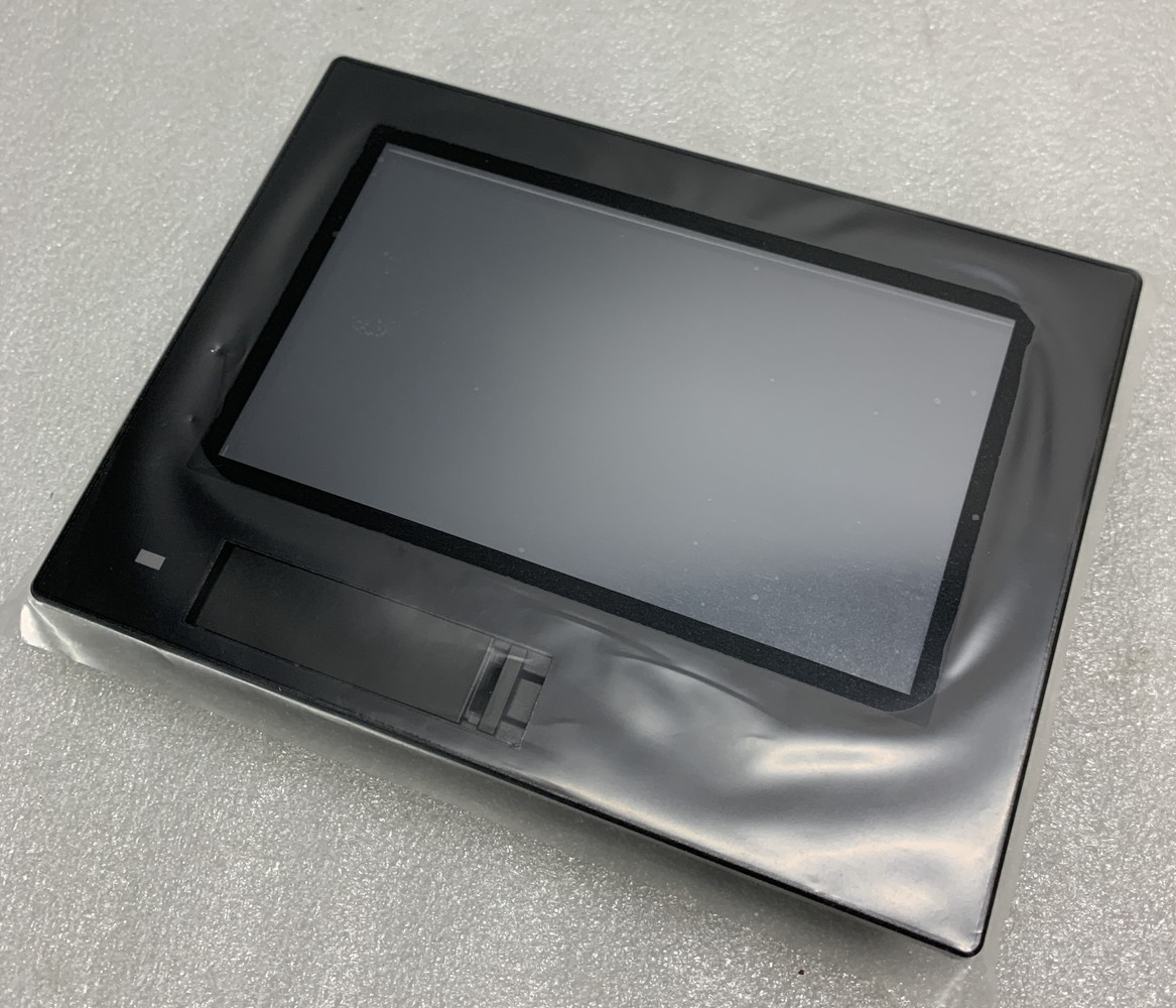 KEYENCE VT5-W07 タッチパネルディスプレイ　２個未開封品 ◇ KEYENCE TOUCH PANEL DISPLAY [ VT5-W07 ] タッチパネル