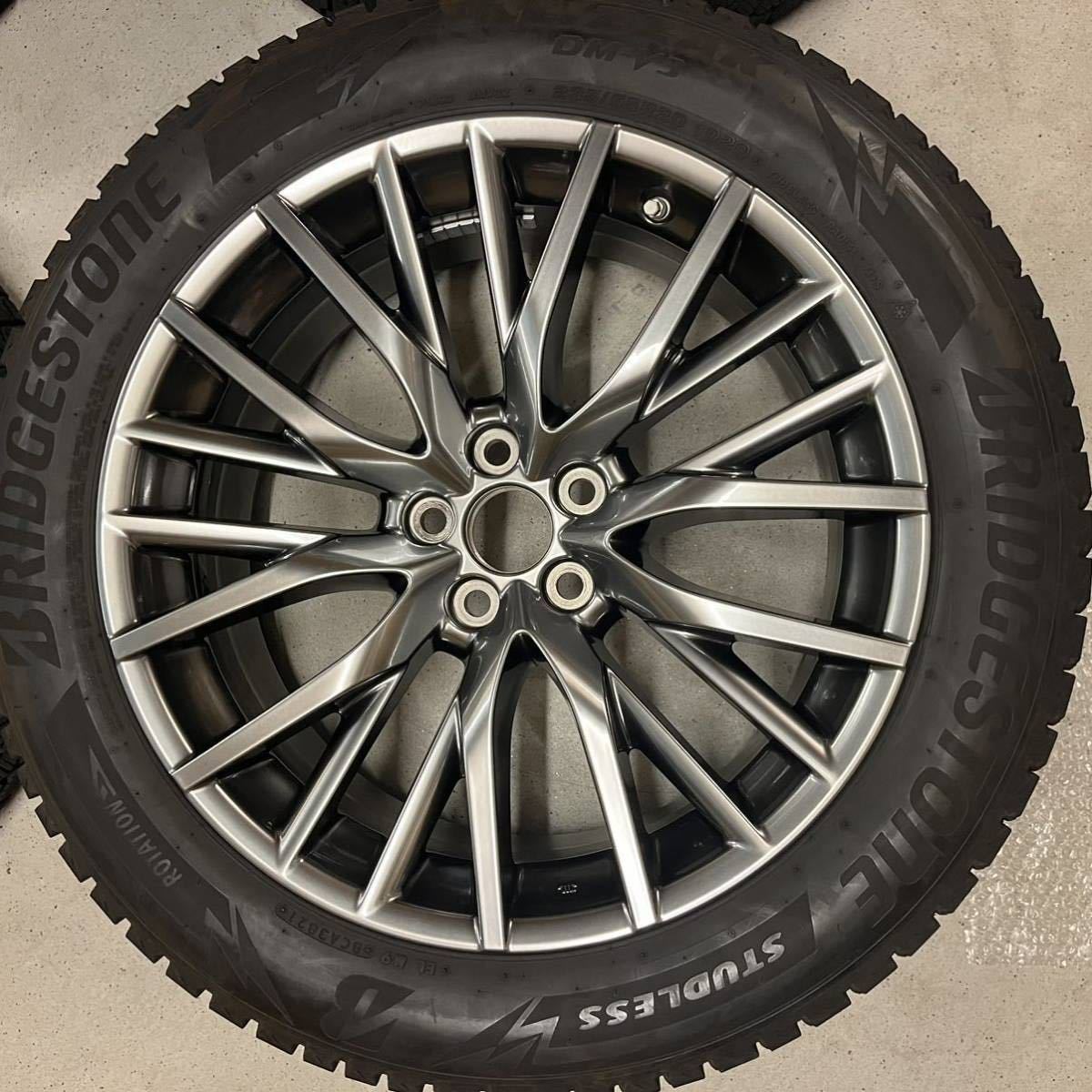 235/55R20 スタッドレスタイヤホイール 4本セット 20インチ