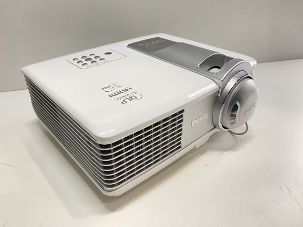 【中古】BenQ DLP SVGA プロジェクターパールホワイト MP512ST【2423030006374】
