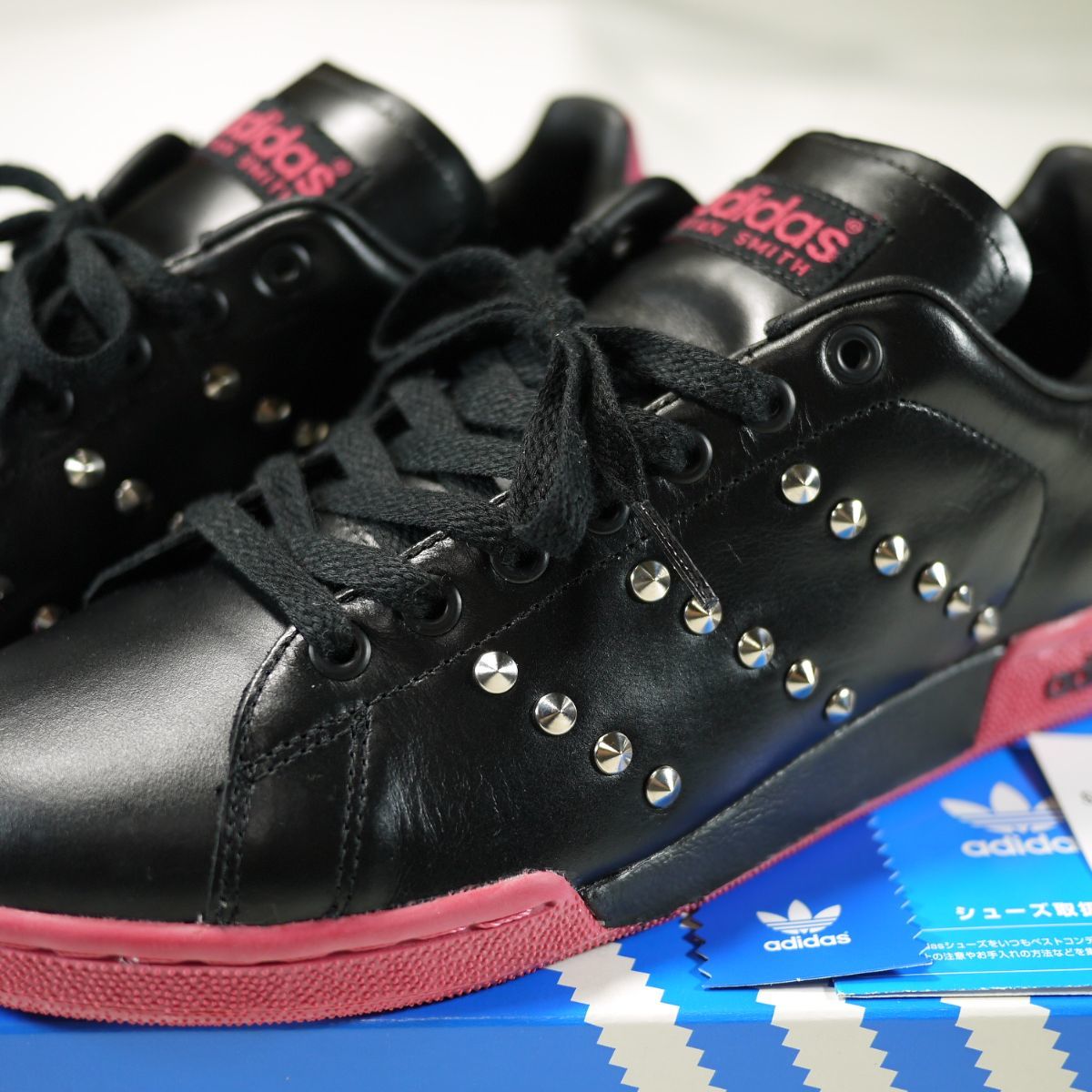 品 '05限定 adidas アディダス STAN SMITH スタンスミス リベット仕様 黒&ピンク 749750 US9 1/2 27 ...