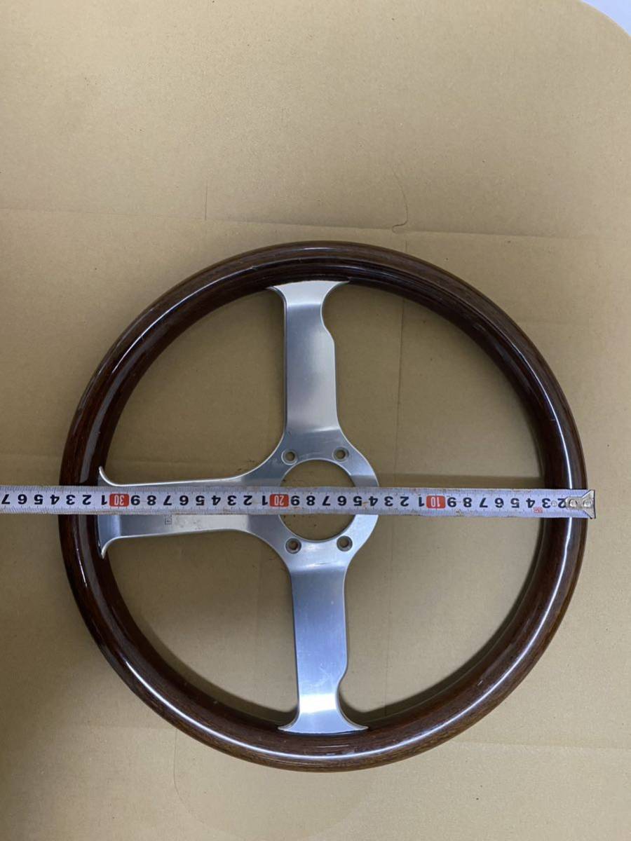 ステアリング MADE MOMO モモ ハンドル IN INITALY 直径約37cm 10P40 中古レザーステアリング - φ３７０ モモステアリングウッドハンドル ITALY◎MOMO MOMO製（ダイハツ純正） 公式通販