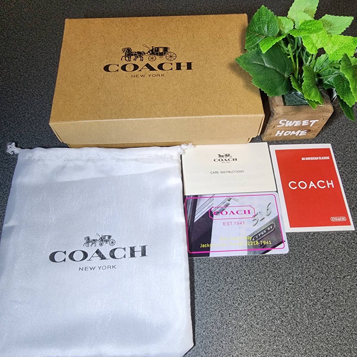 新品・未使用】コーチ ☆COACH☆ ジップ カードケース スヌーピー