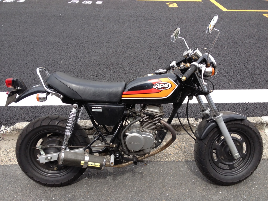 新品 エイプ５０ 100 ツインサスアダプター ＫＢＣ製 Ｗサス エイプ 50 エイプ 50 100 ツインショック Ｗサス ツインサス アダプター  ポン付け FI用 ディスク用 タイプＤ用 ドラム用ＡＰＥ モタード