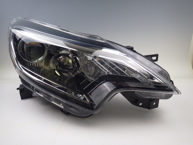 28【S.R】日産 NOTE ノート E12 後期 右 ヘッドライト LED 純正