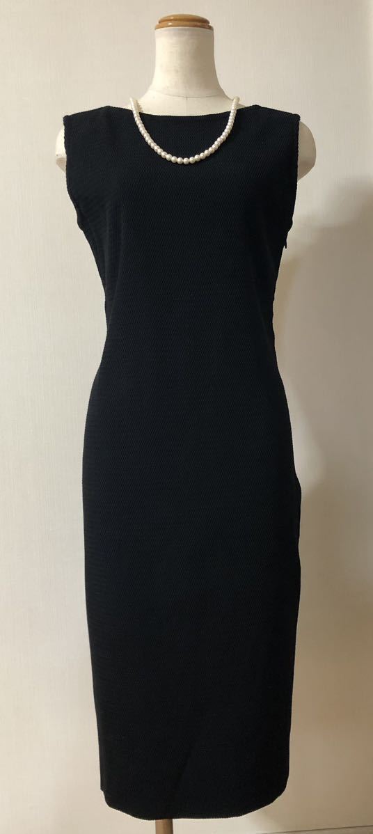 美品 ★ イヴサンローラン ★ ブラック ワンピース バックオープン ドレス サイズ38 ストレッチ素材 黒 YVESAINTLAURENT 