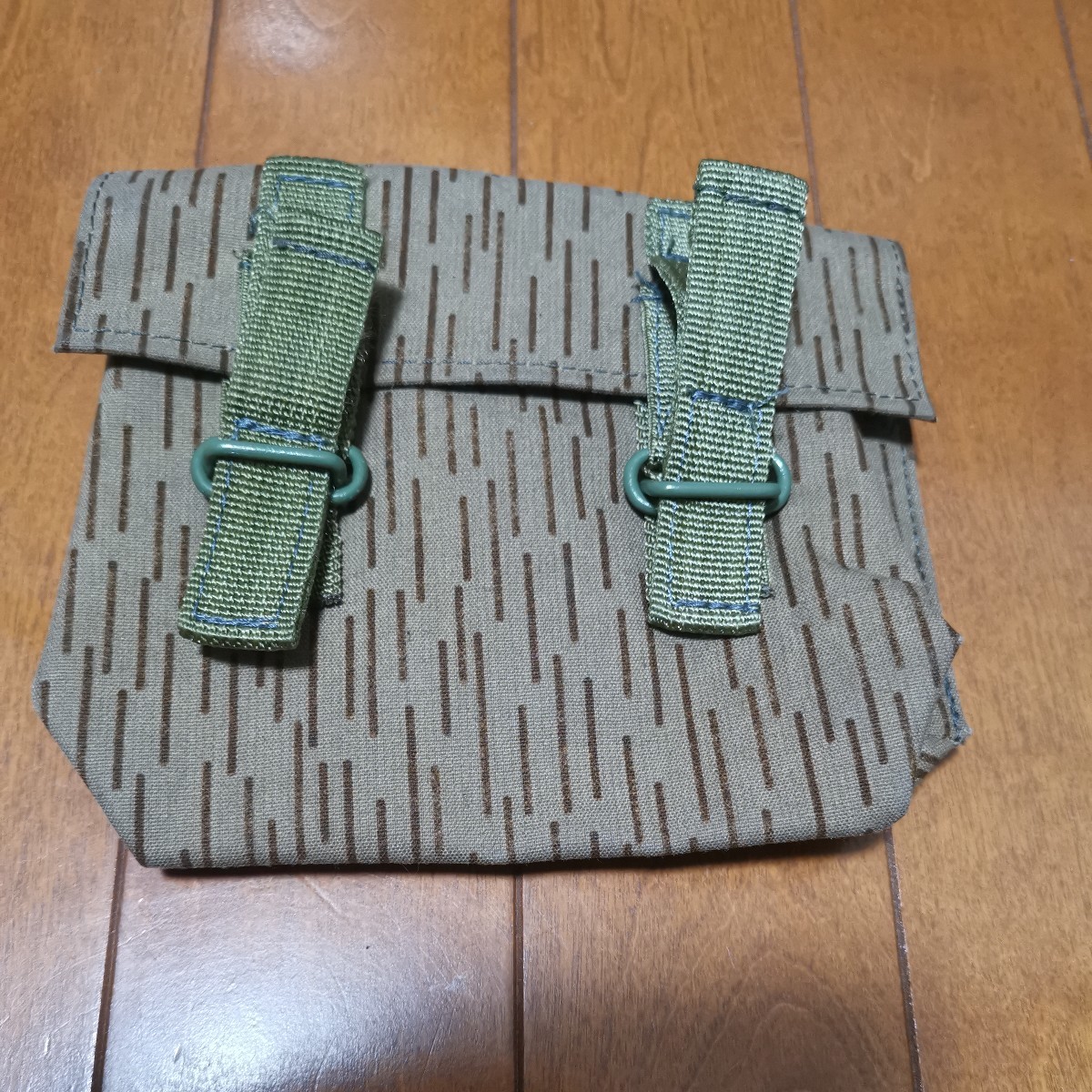 東ドイツ軍　レインドロップカモ　グレネードポーチ