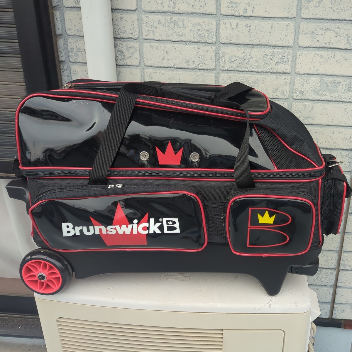 Brunswick社　2ボールキャスターキャリーバック Brunswick ボウリングバッグ ブランズウィック 2個用 キャスター付き