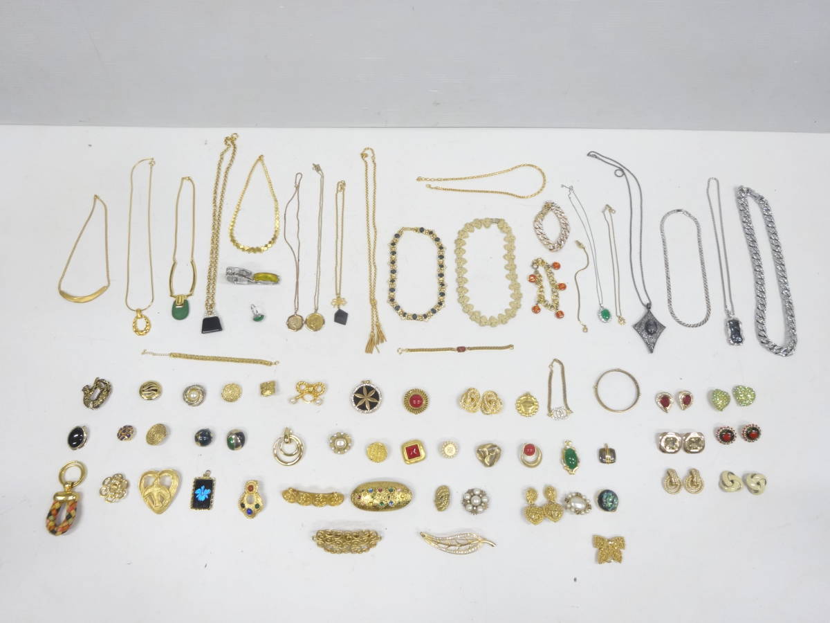 アクセサリー 約1.78kg まとめて ネックレス ブレス イヤリング 等