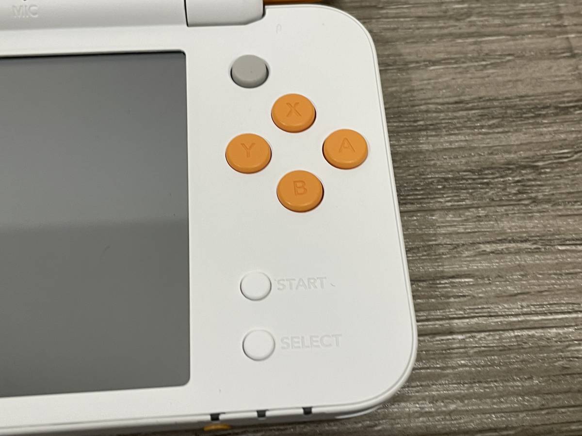 ☆ New2DSLL ☆ Newニンテンドー2DS LL ホワイト オレンジ 動作品 状態  