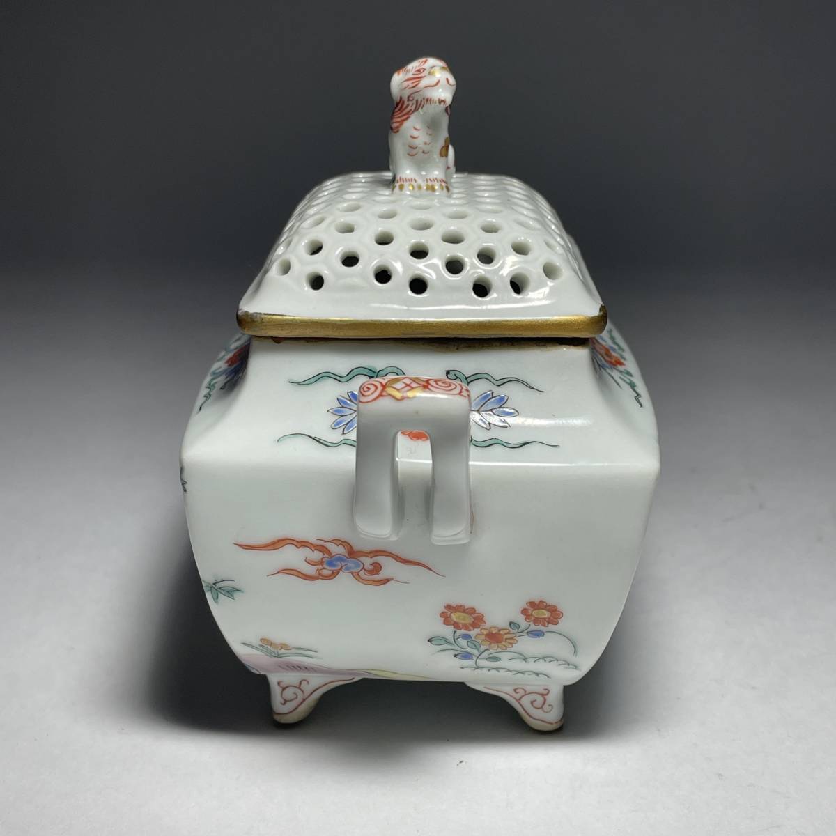 茂蔵 名品 柿右衛門 色絵獅子蓋 鳳凰図香炉 亀甲文陰刻透かし獅子蓋 