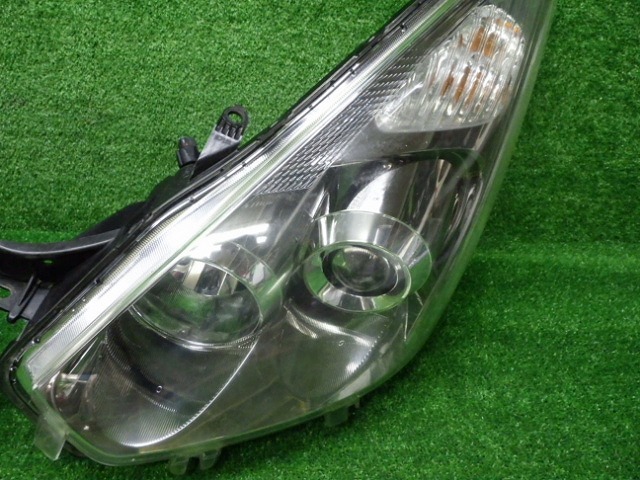トヨタ ZNE10/14 ウィッシュ 後期 ヘッドライト左右 HID 68-13