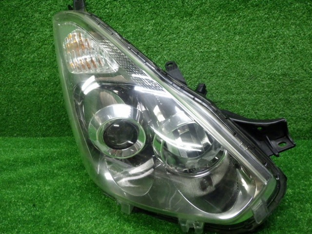 トヨタ ZNE10/14 ウィッシュ 後期 ヘッドライト左右 HID 68-13