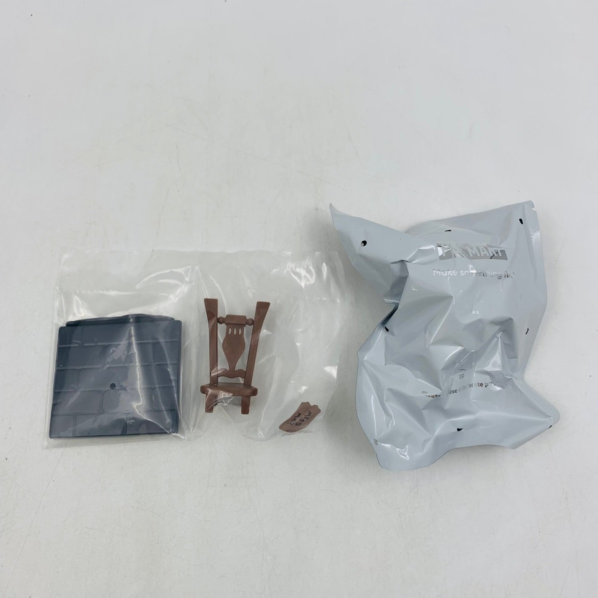 新古品 ポップマート POP MART THE CONJURING UNIVERSE 死霊館 