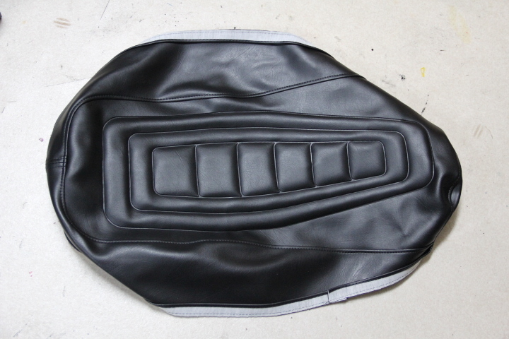 CBX400F シート　カバー　表皮　未使用　美品　検　BEET　スネーク　紀伊国屋　CBRGSXJKHRZFX